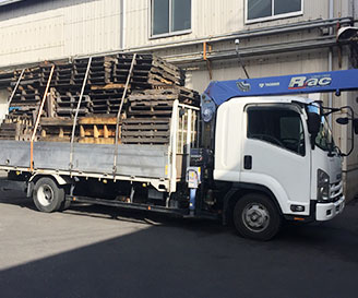 関西一円に対応可能な産業廃棄物収集運搬、株式会社エコシティ４tトラック